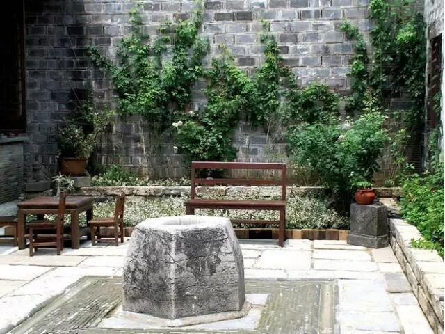 ​乡村庭院有别于城市里的庭院，不受地段限制，乡村庭院，惊艳了谁的时光